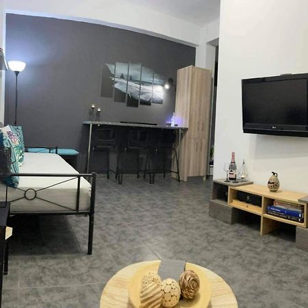 Comfortbnb -Sabbia Calda apts Perissa  Esterno foto